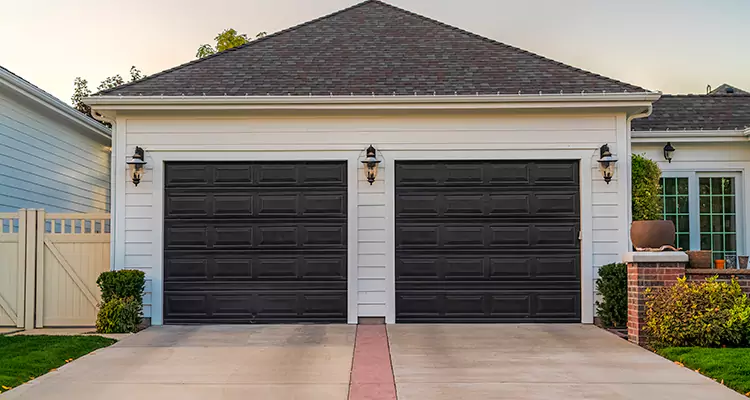 Residential Local Garage Door Repair in Midway, FL